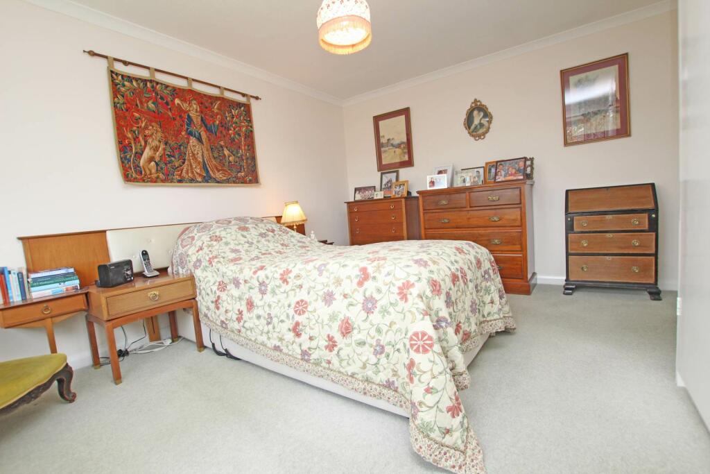 Additional property image - Long Acre Close, Eastbourne, BN21 1UF