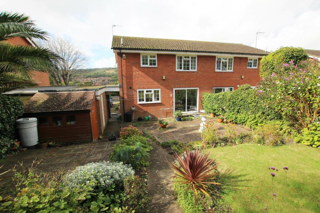 Additional property image - Long Acre Close, Eastbourne, BN21 1UF