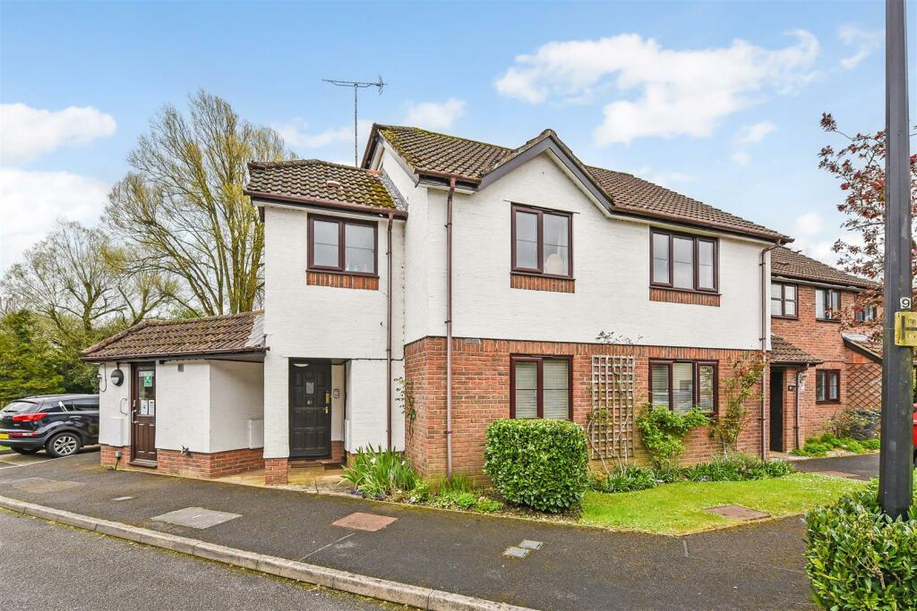 2 bedroom for sale in Carters Meadow, Charlton, Andover, SP10