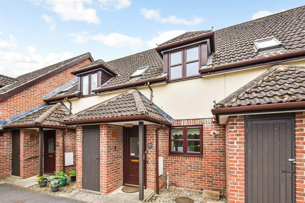 2 bedroom retirement property for sale in Carters Meadow, Charlton
