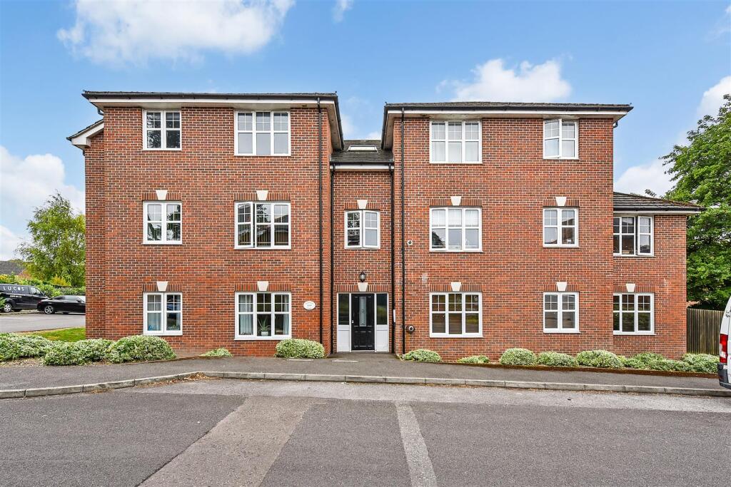 2 bedroom apartment for sale in Carpenters Court, Vincent Drive ...