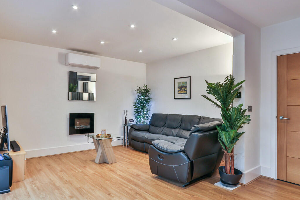 Additional property image - Pine Vale Crescent