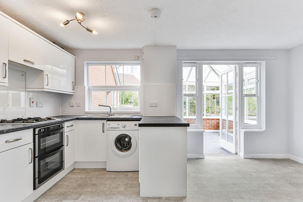 Additional property image - Twin Oaks Close, Broadstone