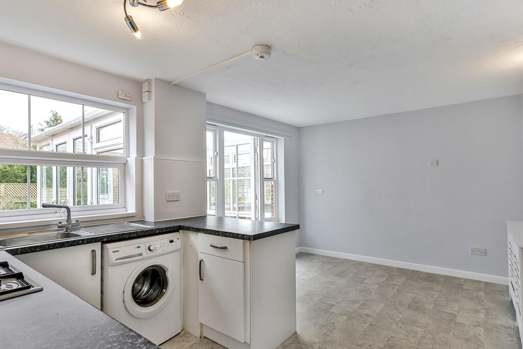 Additional property image - Twin Oaks Close, Broadstone