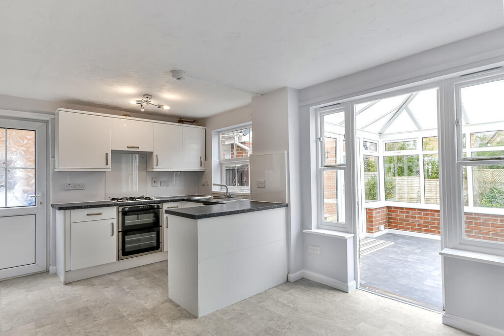 Additional property image - Twin Oaks Close, Broadstone