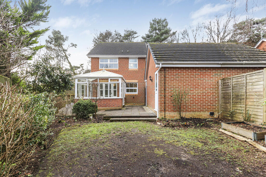 Additional property image - Twin Oaks Close, Broadstone