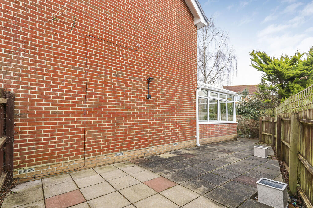 Additional property image - Twin Oaks Close, Broadstone