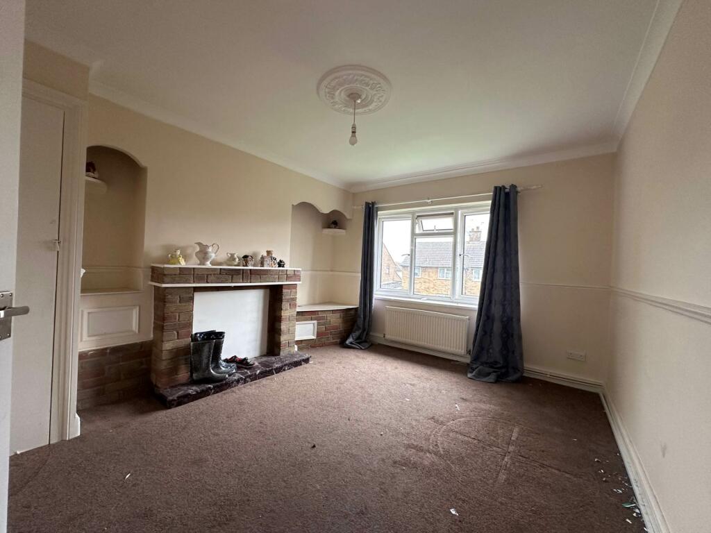 Additional property image - Beacon Road, Slade Green   ** VIDEO & 3D FLOORPLAN AVAILABLE **