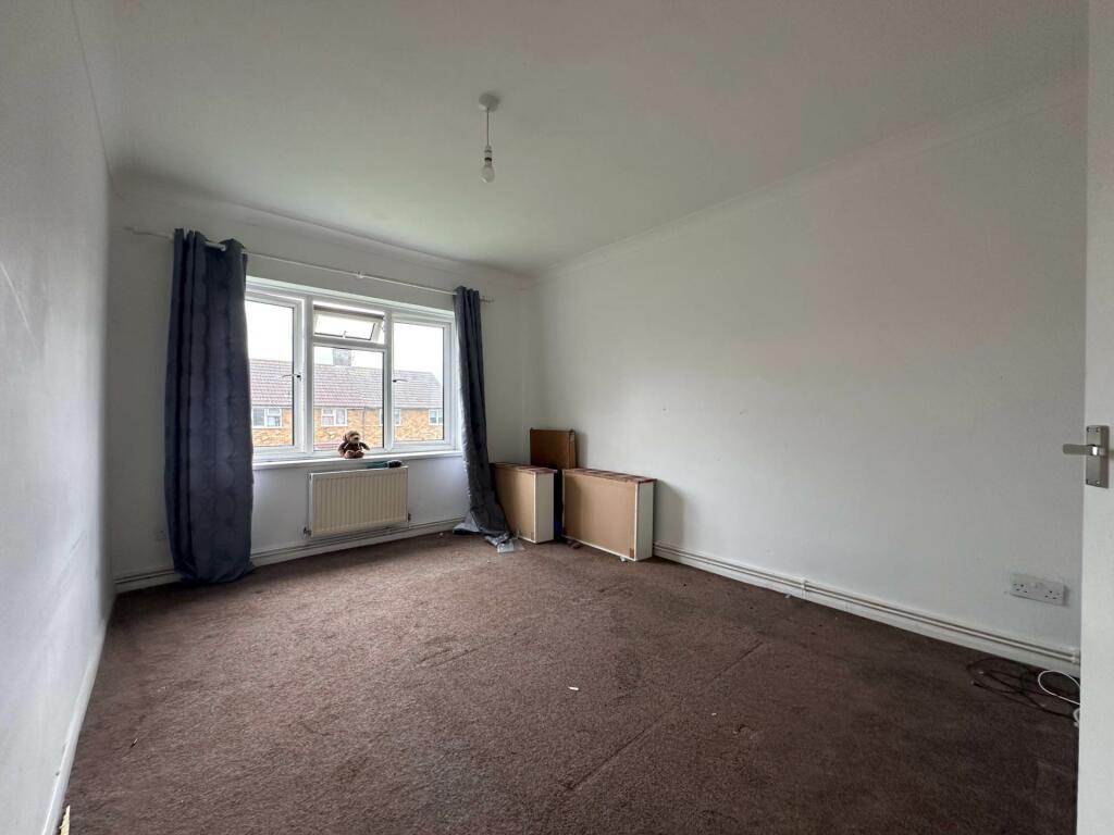 Additional property image - Beacon Road, Slade Green   ** VIDEO & 3D FLOORPLAN AVAILABLE **