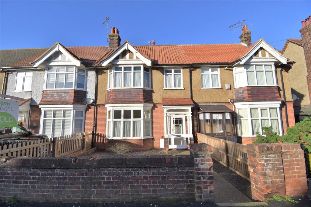 3 bedroom terraced house for sale in Fronks Road, Dovercourt, Harwich, CO12
