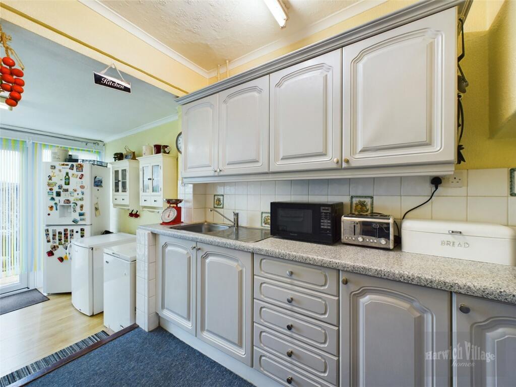 Additional property image - Una Road, Harwich, Essex, CO12