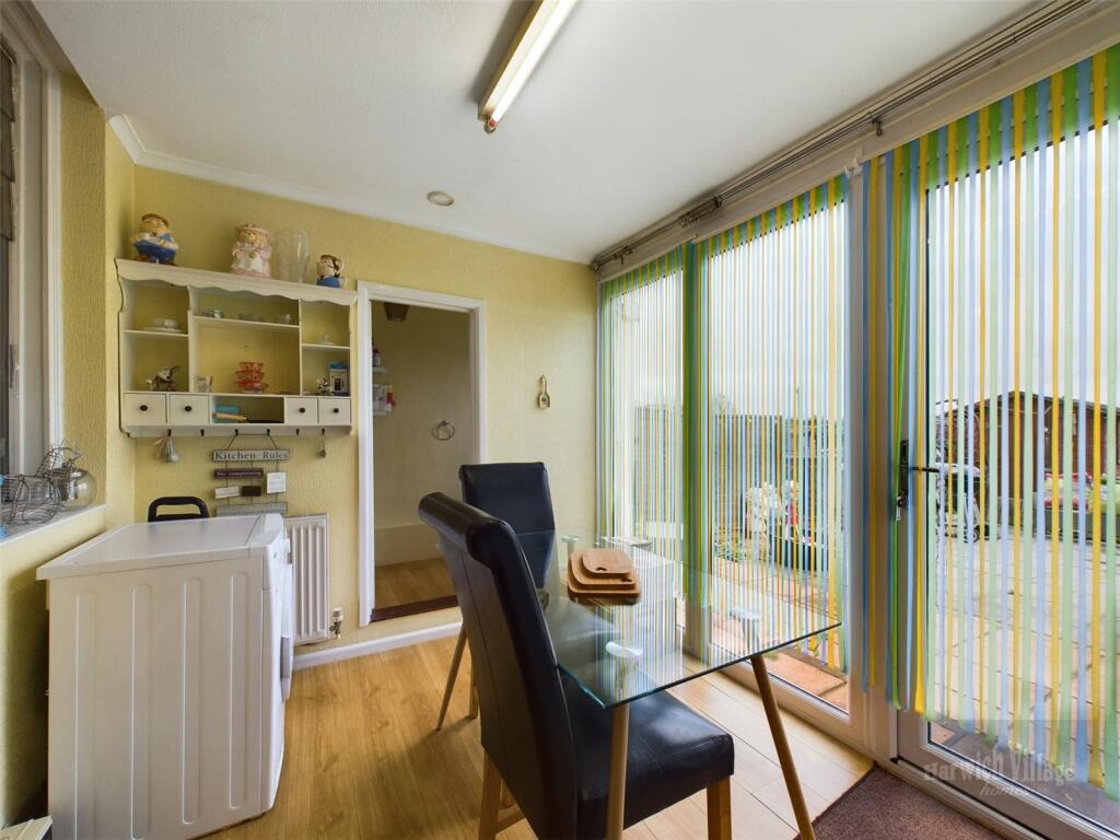 Additional property image - Una Road, Harwich, Essex, CO12