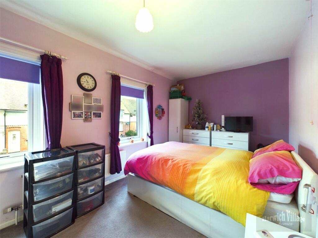 Additional property image - Una Road, Harwich, Essex, CO12