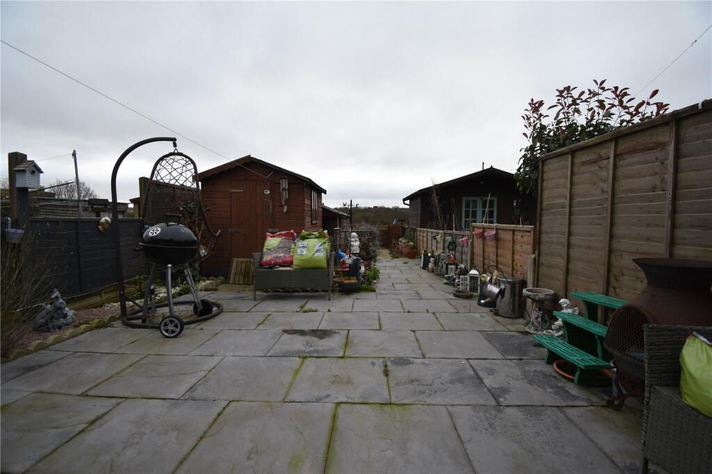 Additional property image - Una Road, Harwich, Essex, CO12