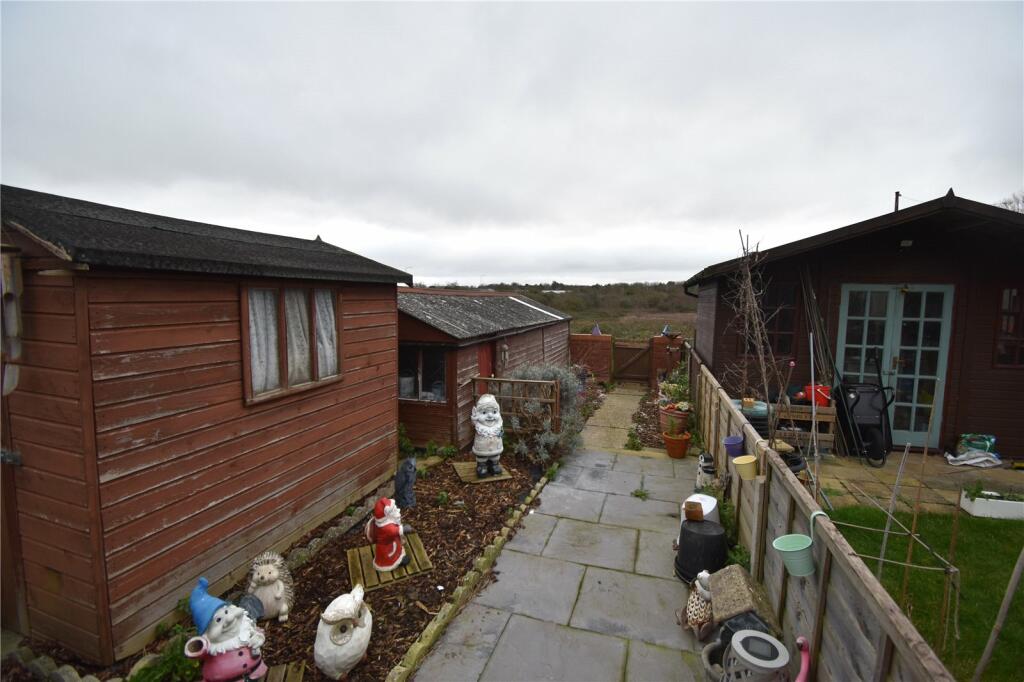 Additional property image - Una Road, Harwich, Essex, CO12