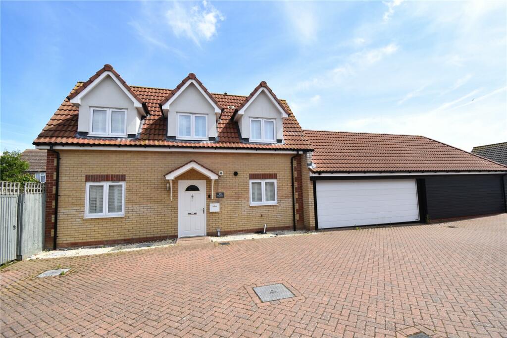 2 Bedroom Semi-detached House For Sale In Rose Gardens, Dovercourt ...