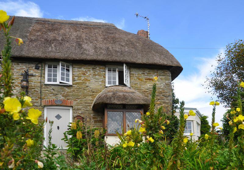 2 bedroom character property for sale in Treworthal, Ruan High Lanes. , TR2