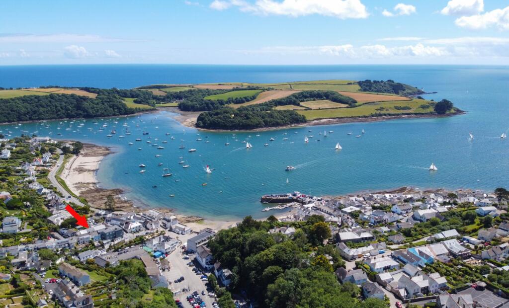 Main image of property: Minutes from Harbour, St Mawes, TR2 5AQ.