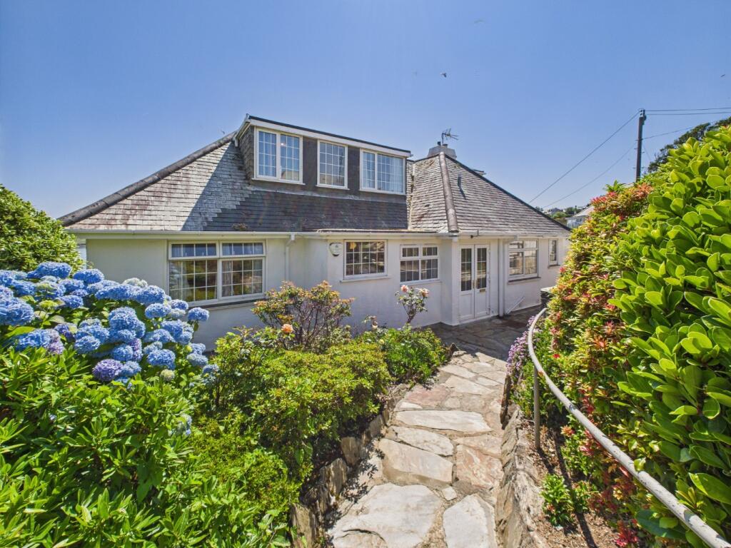 Main image of property: Byways, 7 Carrick Way, St. Mawes