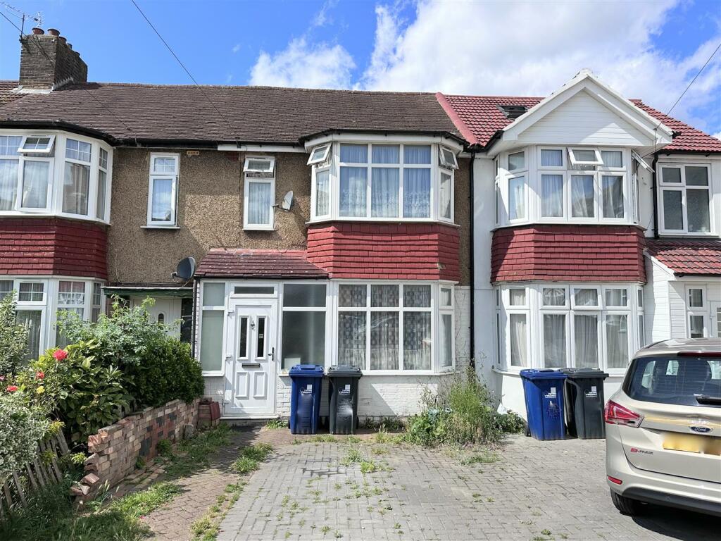 Main image of property: Warren DriveGreenfordMiddlesex