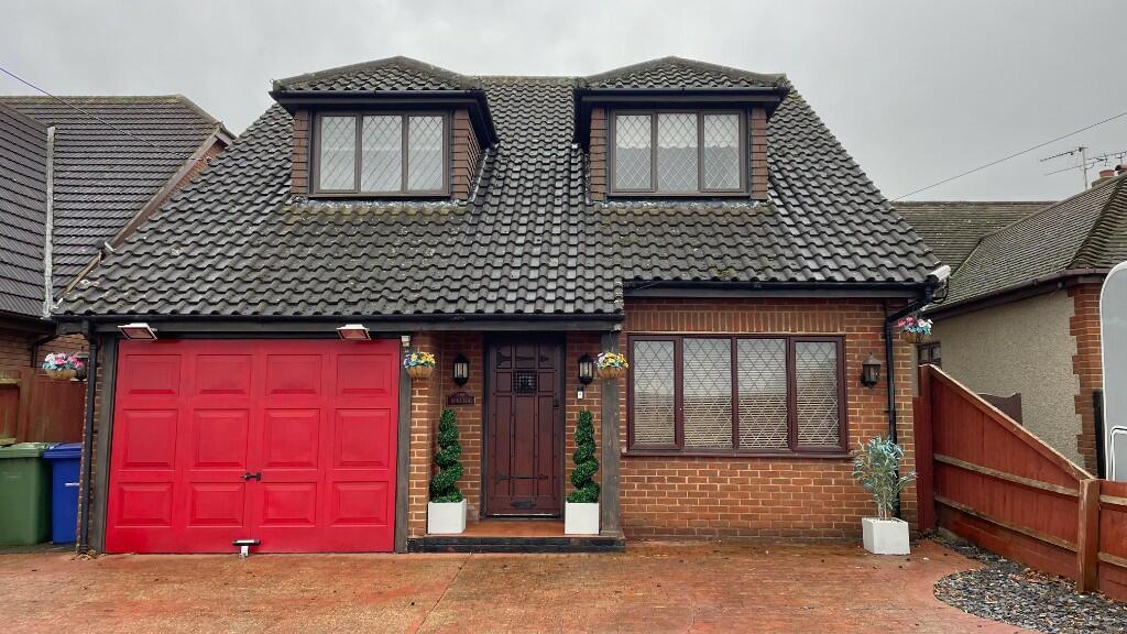 3 bedroom detached house for sale in High Road, Fobbing, Essex, SS17