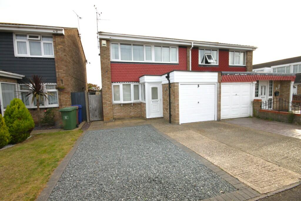 3 bedroom semidetached house for rent in Colne, East Tilbury RM18