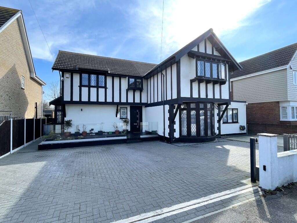 Main image of property: Oxford Road, Stanford-Le-Hope, Essex, SS17