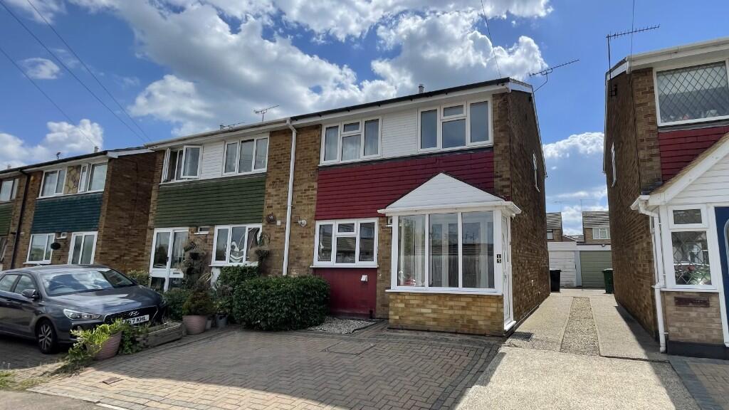 3 bedroom semi-detached house