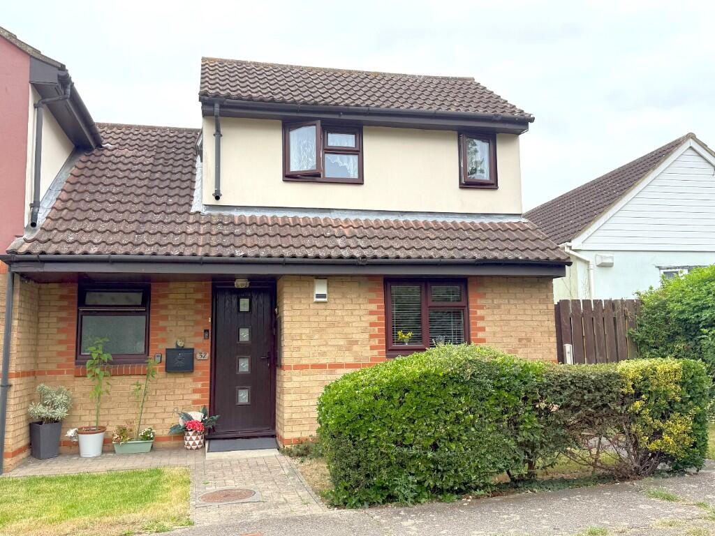 Main image of property: Brackendale Court, Pitsea Mount, Essex, SS13