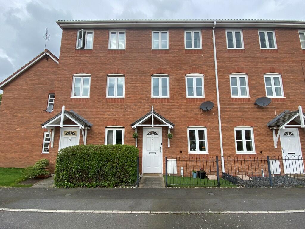 3 bedroom terraced house for sale in Stableford Close, Shepshed, LE12