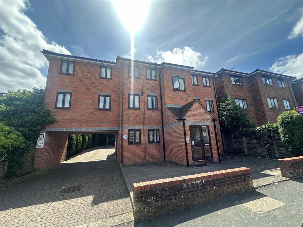 Main image of property: Essex Road, Watford