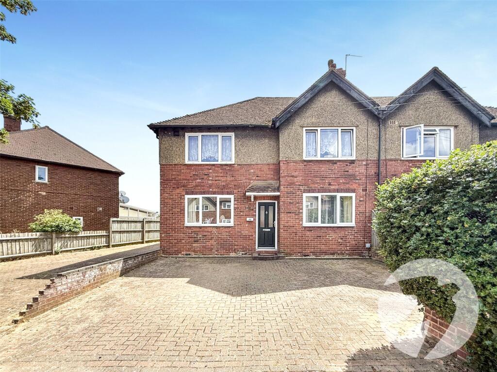 3 bedroom maisonette