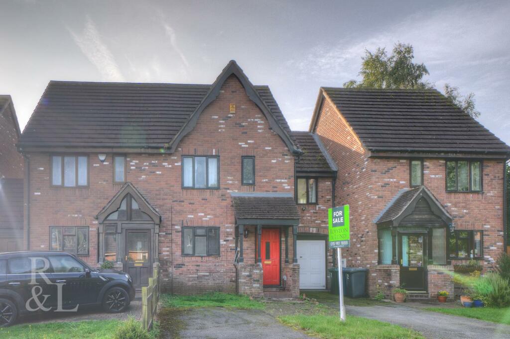 2 bedroom terraced house for sale in Main Street, Gamston, Nottingham, NG2