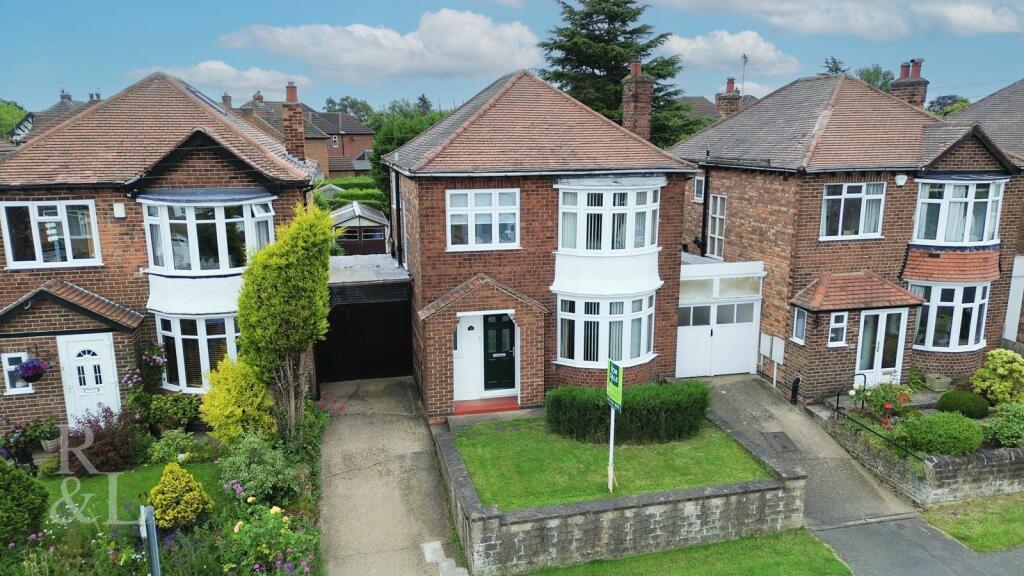 3 bedroom detached house for sale in Haileybury Road, West Bridgford