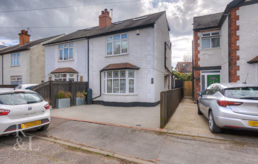 4 bedroom semi-detached house for sale in Abingdon Road, West Bridgford, Nottingham, NG2