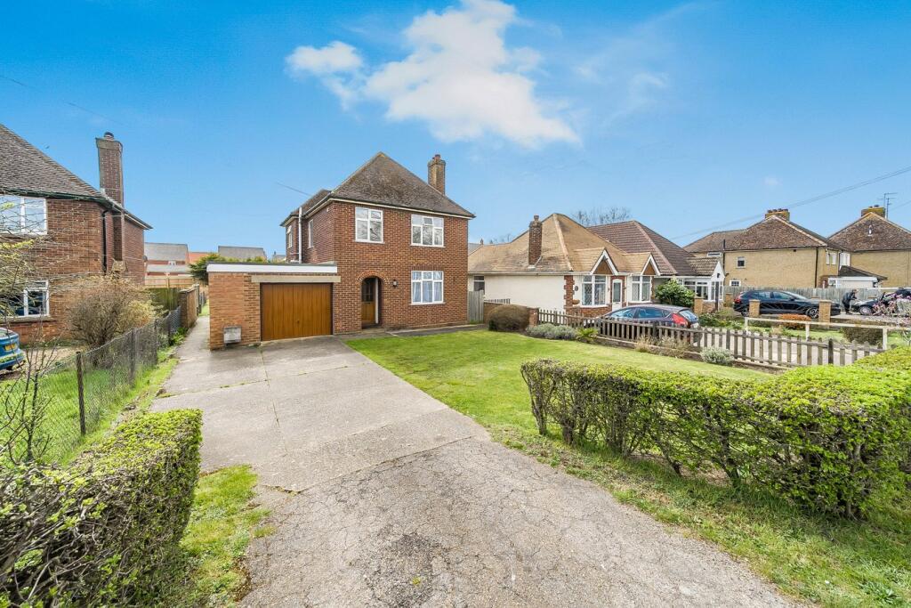 Main image of property: Arlesey Road, Stotfold, Hitchin, SG5