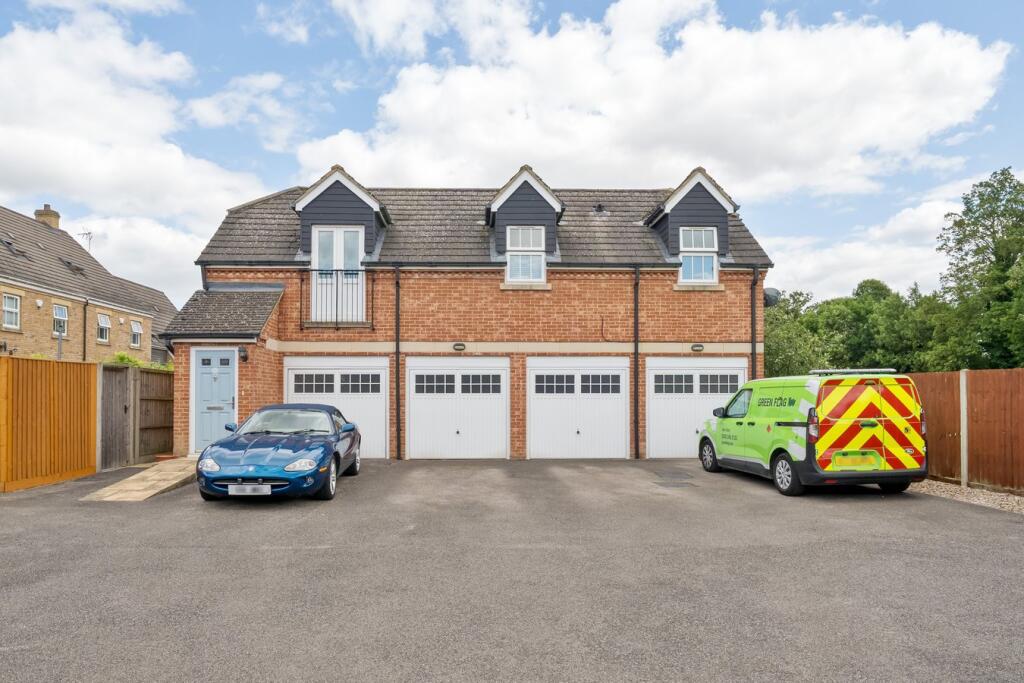 Main image of property: Weavers Orchard, Arlesey, SG15