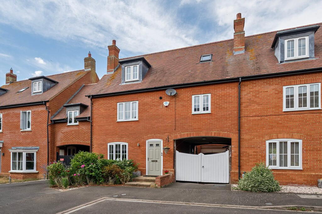 Main image of property: The Dairy, Henlow, SG16