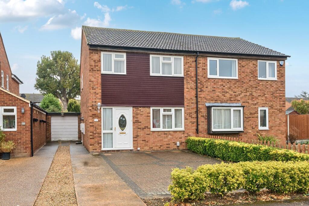 Main image of property: The Mixies, Stotfold, Hitchin, SG5