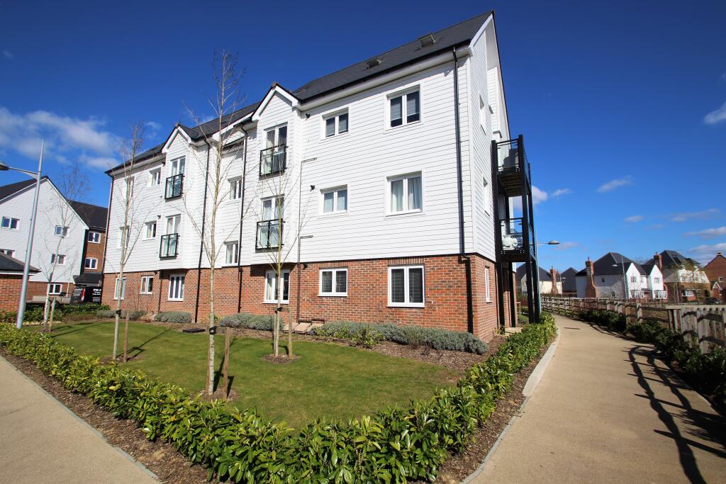 Main image of property: Kilnwood Close, Horsham