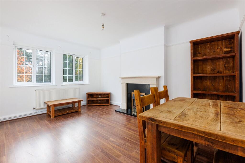 Main image of property: Kew Road, Richmond, TW9
