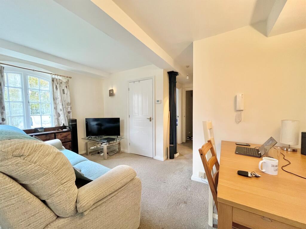 Additional property image - Newmarket Road, Great Chesterford, Saffron Walden