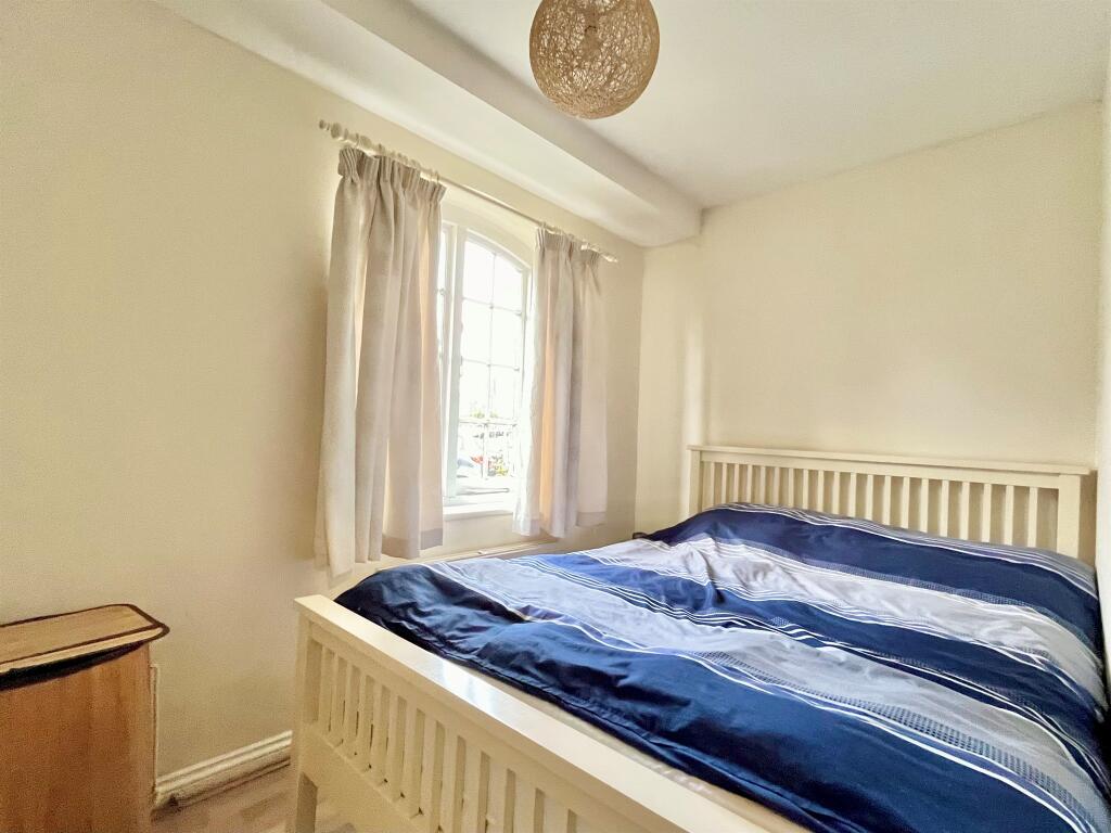 Additional property image - Newmarket Road, Great Chesterford, Saffron Walden