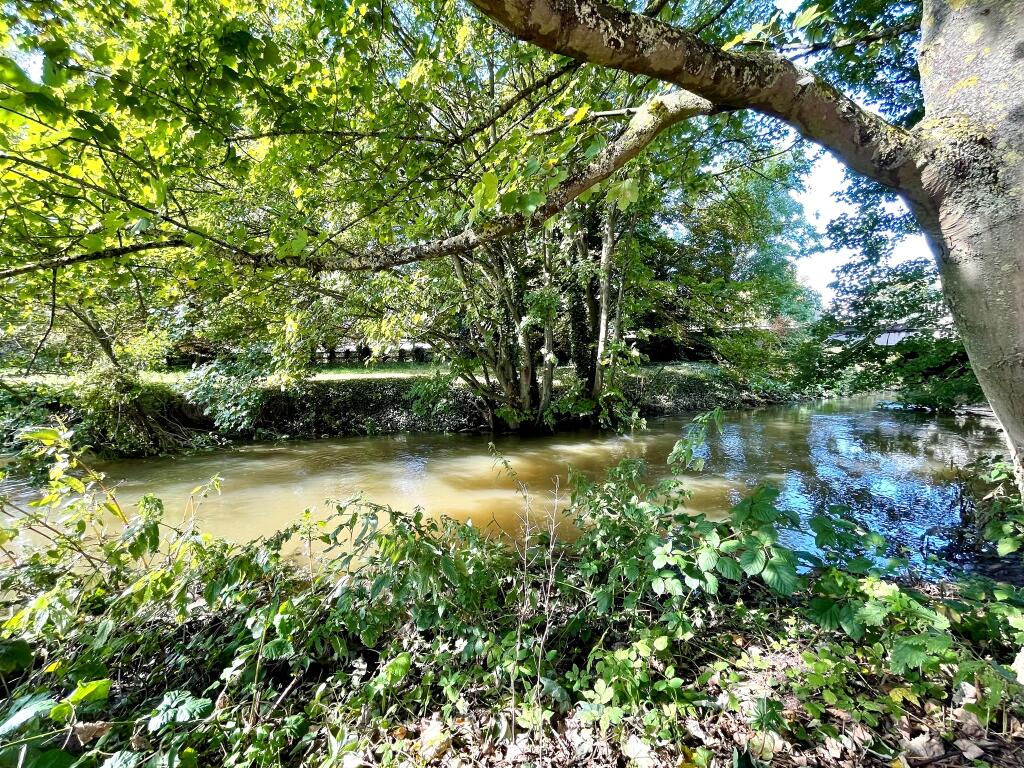 Additional property image - Newmarket Road, Great Chesterford, Saffron Walden