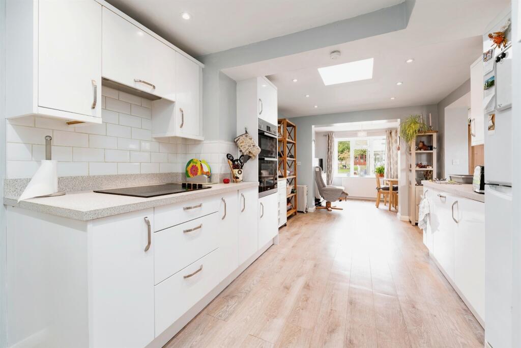 3 bedroom semidetached house for sale in Highfields, Saffron Walden, CB10