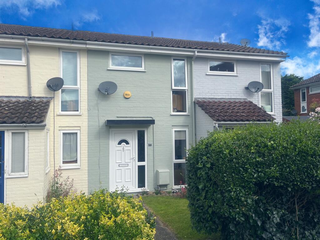 2 bedroom terraced house for sale in Pilgrim Close, Great Chesterford