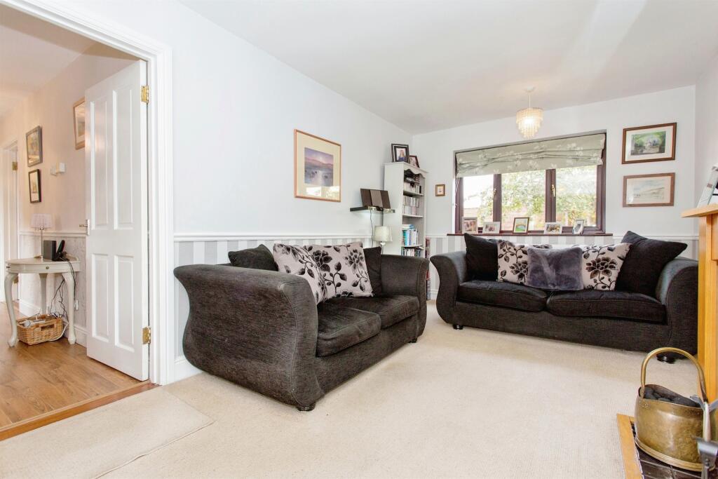Additional property image - Usterdale Road, Saffron Walden