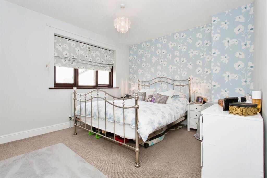 Additional property image - Usterdale Road, Saffron Walden