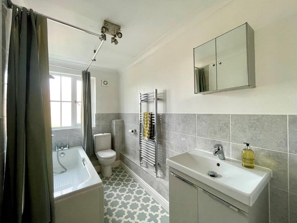 Additional property image - West Road, Saffron Walden