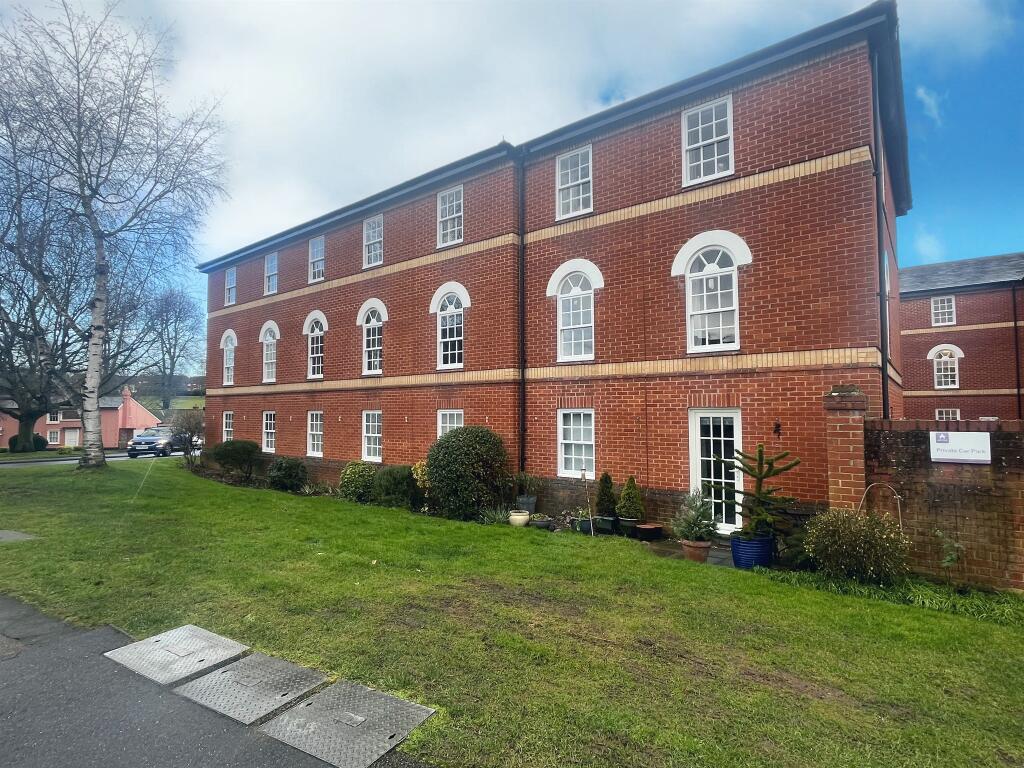 Main image of property: Farmadine House, Saffron Walden